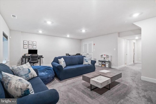 Building Photo - 1309 Crampton Pl