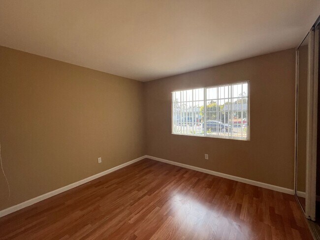 Building Photo - Charming house for rent in Encanto!