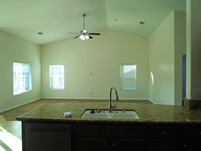 Building Photo - SOLAR......GORGEOUS---3 BEDROOMS PLUS AN OFFICE !!!