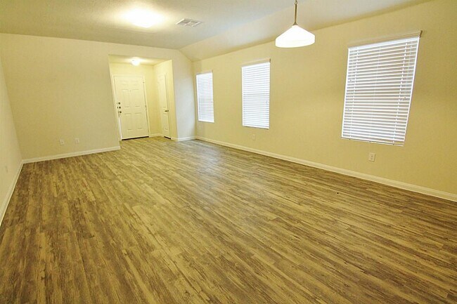 Building Photo - 5814 Dawn Light Cir