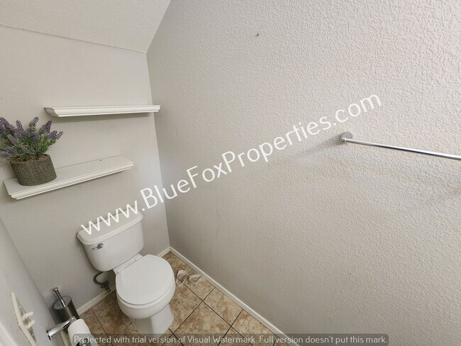 Building Photo - 2427 E Camino Malcote