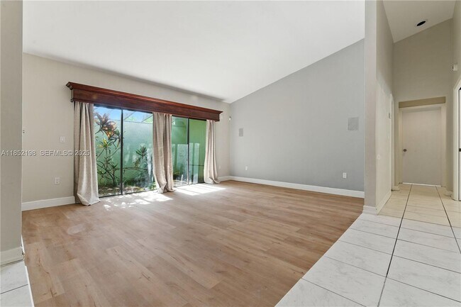 Building Photo - 17900 SW 77th Ave