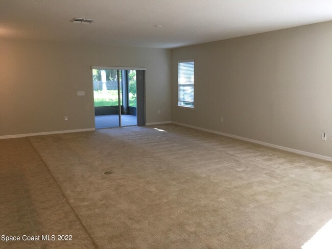 Building Photo - 967 Zambrana St SE