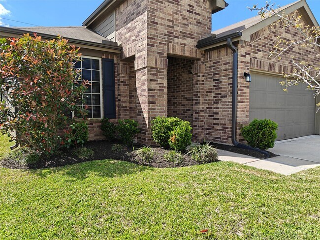 Building Photo - 1731 Gray Hawk Dr