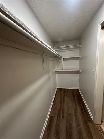 Building Photo - 1104 University Dr