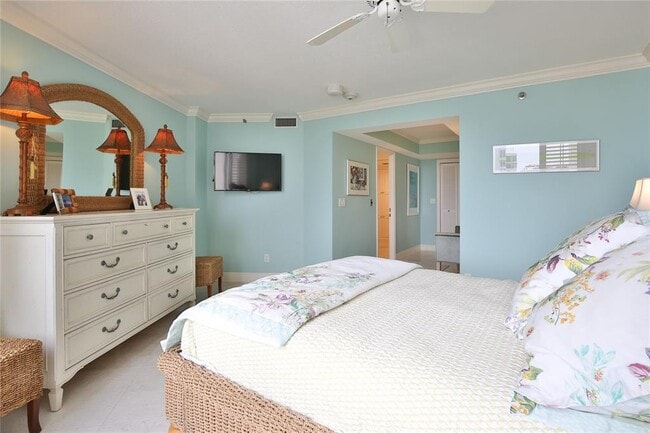 Building Photo - 775 Longboat Club Rd