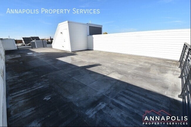 Building Photo - 122 Lejeune Way