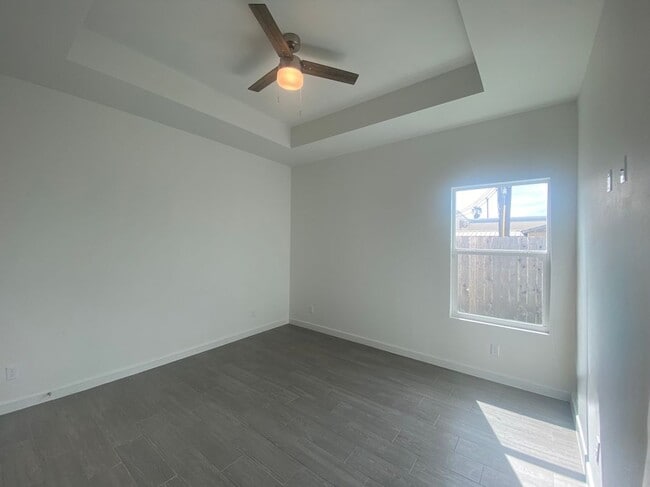 Building Photo - 1408 Marcela Dr