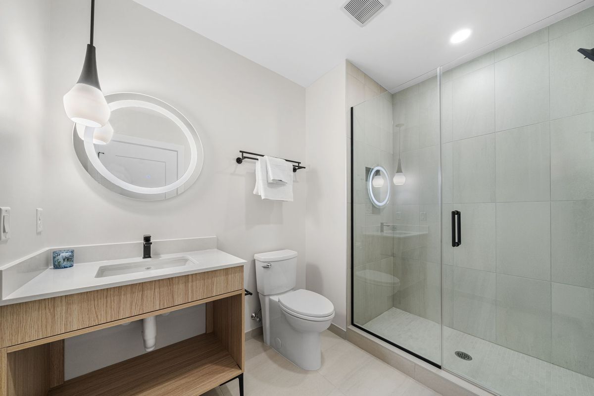 Building Photo - 255 W Falls Station Blvd