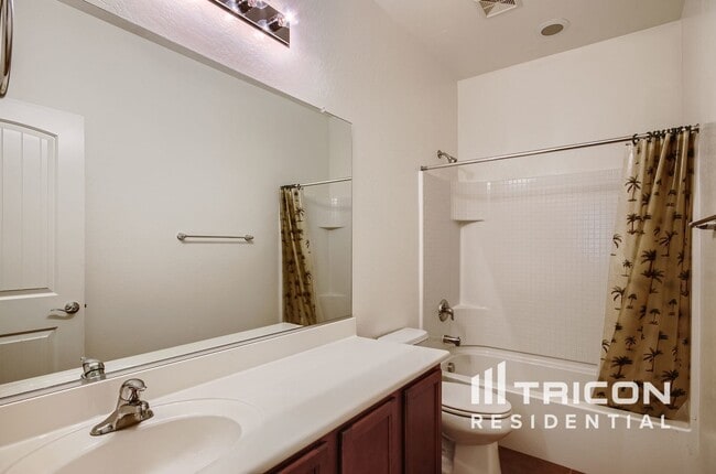 Building Photo - 41220 W Colby Dr
