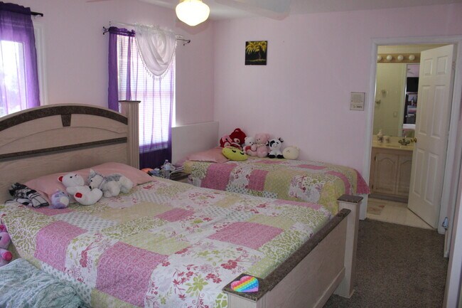 Building Photo - 13847 Geranium Pl