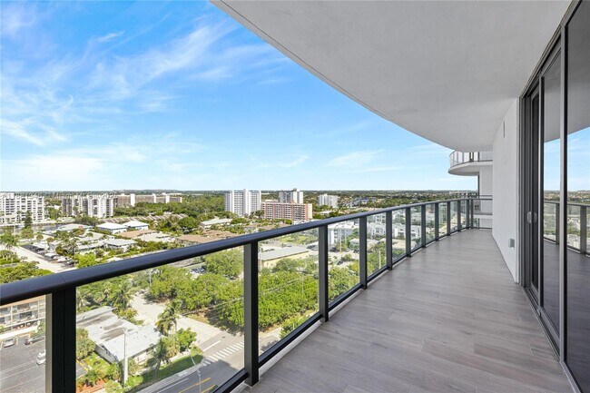 Building Photo - 1116 N Ocean Blvd