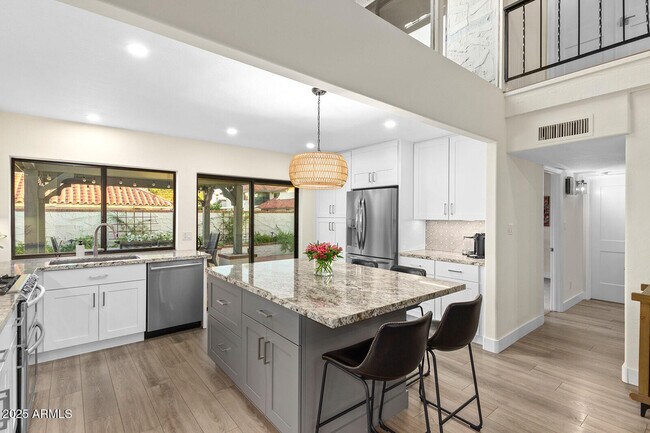 Building Photo - 5822 N Scottsdale Rd