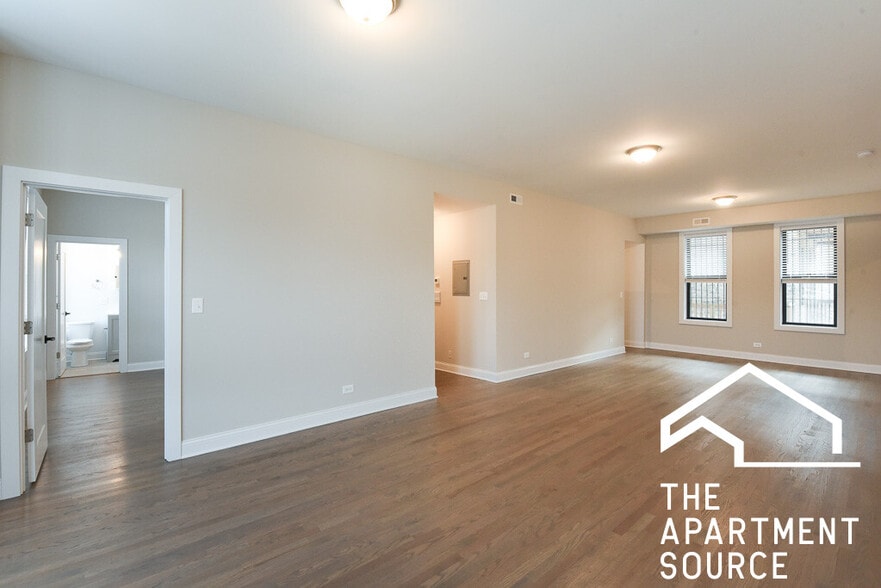 Building Photo - 3405 W Fullerton Ave