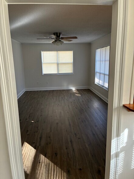 Building Photo - 58 Alice St