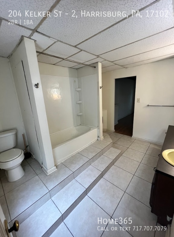 Building Photo - Spacious 2 Story Home.