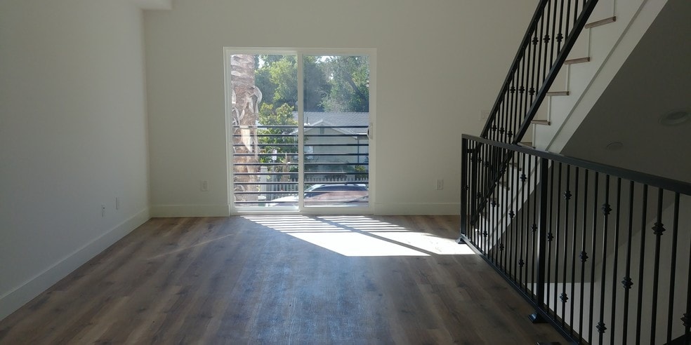 Building Photo - 14427 Tiara St