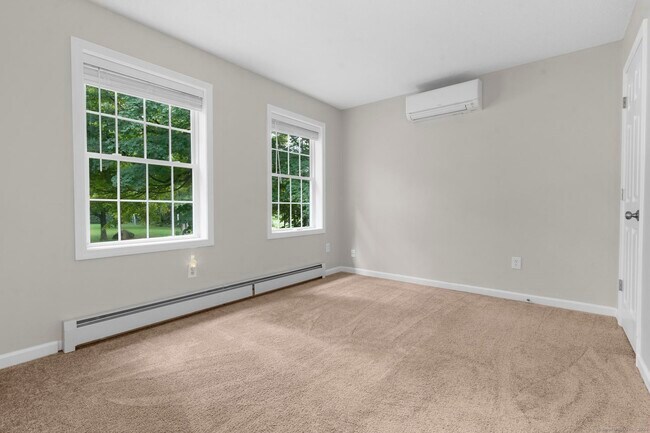 Building Photo - 232 Woodmont Dr