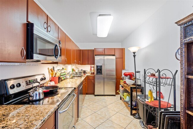 Building Photo - 401 69th St