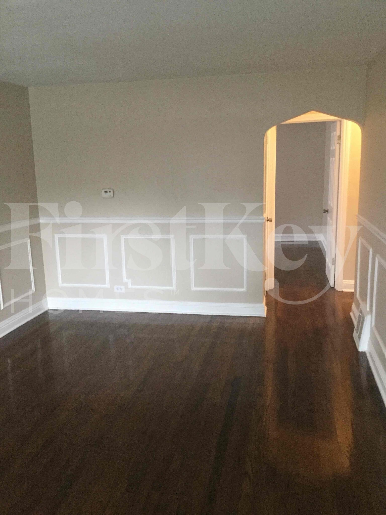 Building Photo - 8044 S Maplewood Ave