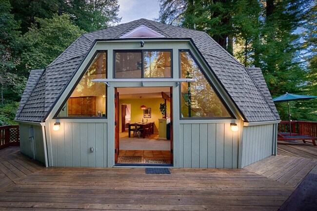 Building Photo - 1785 Austin Creek Rd