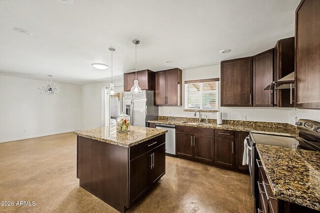 Building Photo - 29 E Foothill Dr