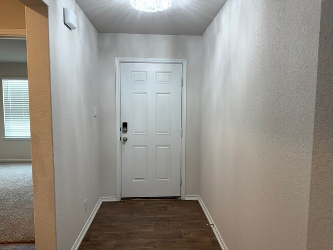 Building Photo - 9603 Lowline Brg