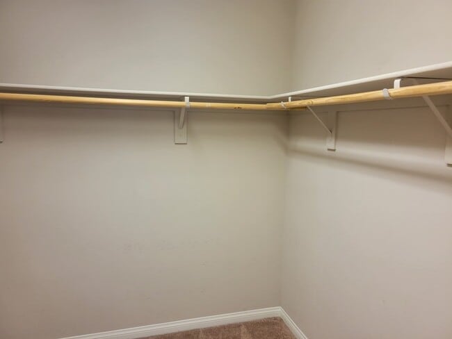 Building Photo - Beautiful 4-Bedroom Home! Must see!