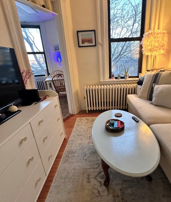 Building Photo - 585 Beacon St