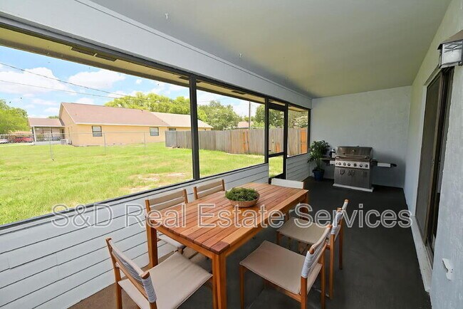 Building Photo - 848 Mikasuki Dr
