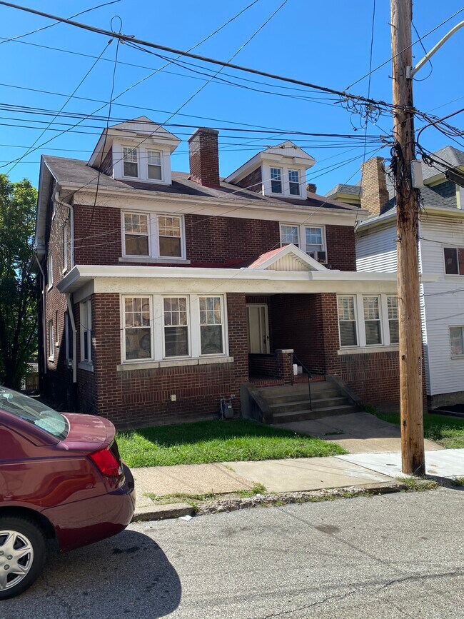 Primary Photo - 107 W Sycamore St