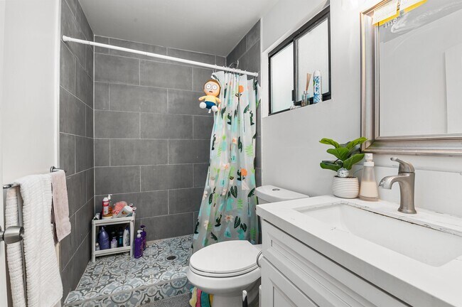 Building Photo - 5318 Redding Rd