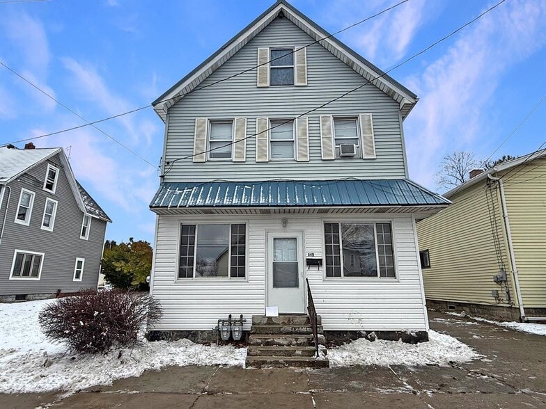 Building Photo - 551 E 12th St