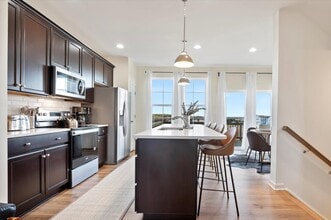 Building Photo - 191 Clifton Mnr