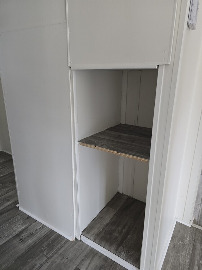 Building Photo - 926 Hollywood Dr