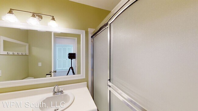 Building Photo - 10905 Glen Acres Dr S