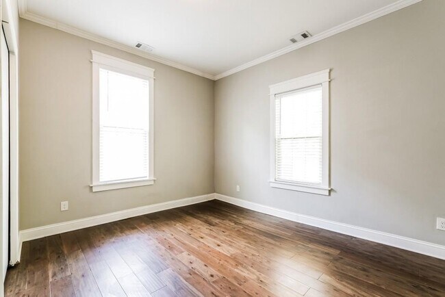 Building Photo - 1272 Oakland Terrace SW