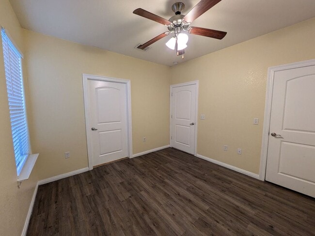 Building Photo - 2905 Pecos St