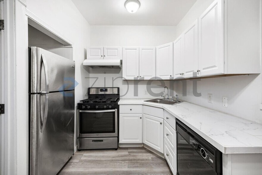 Building Photo - Unit