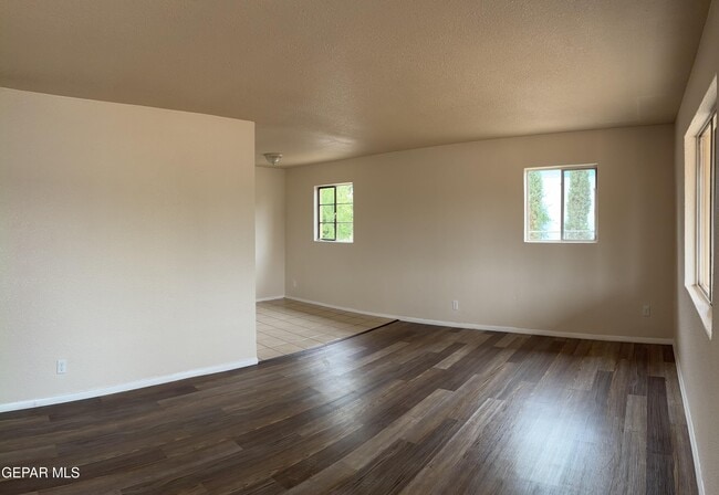 Building Photo - 5140 Tropicana Ave