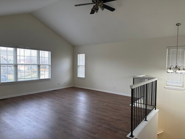 Building Photo - 1361 Orleans Dr