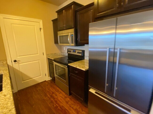 Building Photo - 2805 Northridge Pkwy