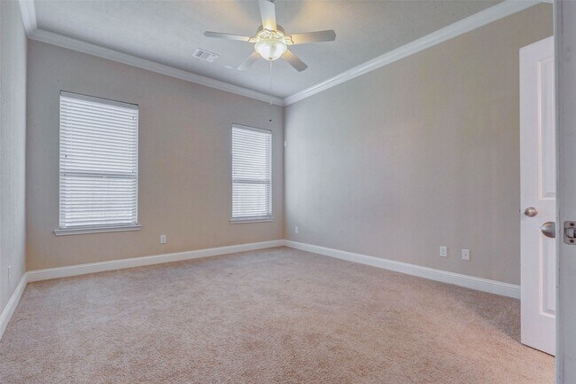 Building Photo - 6107 Nicholas Ln