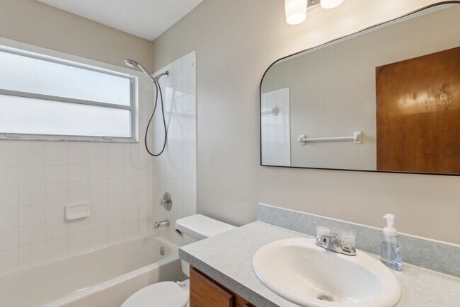 Building Photo - 8471-8473 3 Creeks Blvd