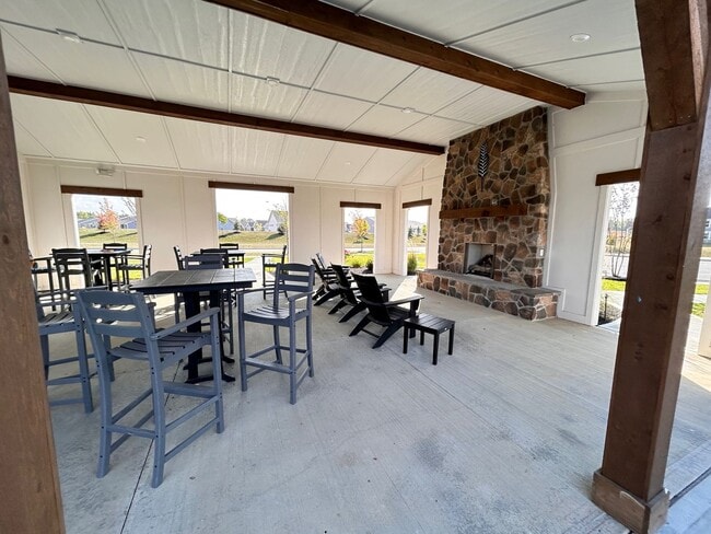 Building Photo - Home For Lease