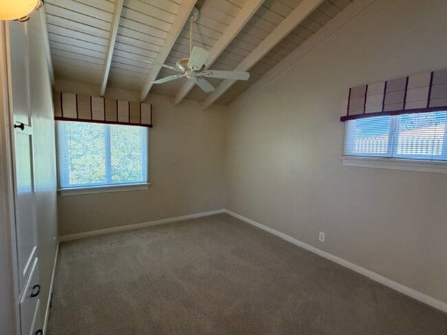 Building Photo - Spacious & Charming 3 Bedroom and a Den Home with Beautiful Updates