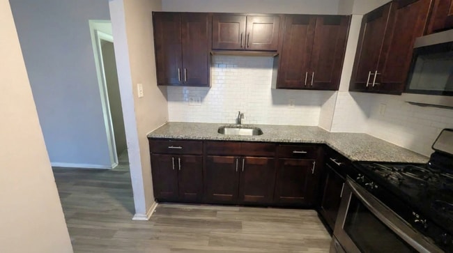 Building Photo - 3 BD in Rosedale with Finished Basement