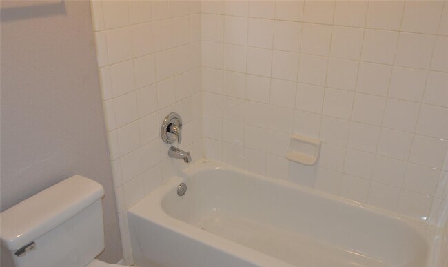 Building Photo - 22755 Cascade Springs Dr
