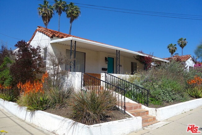 Building Photo - 4751 Lincoln Ave