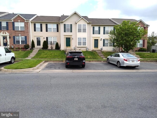 Building Photo - 5032 Finsbury Rd